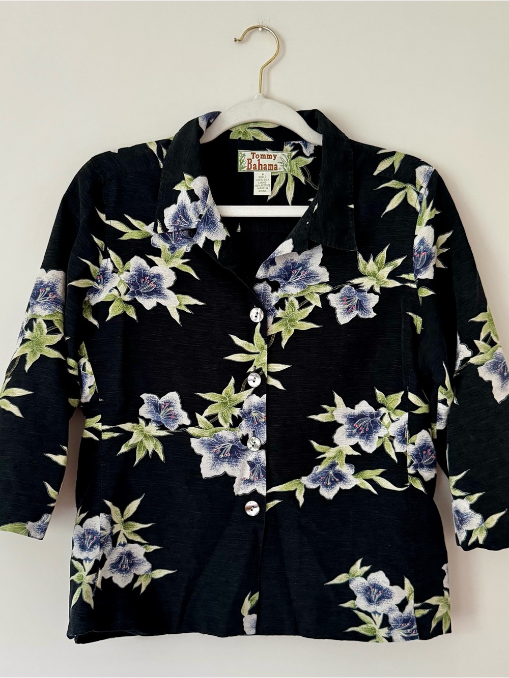 Vintage Tommy Bahama 100% Silk Floral 3/4 Sleeve Button Up Jacket, Black – 6